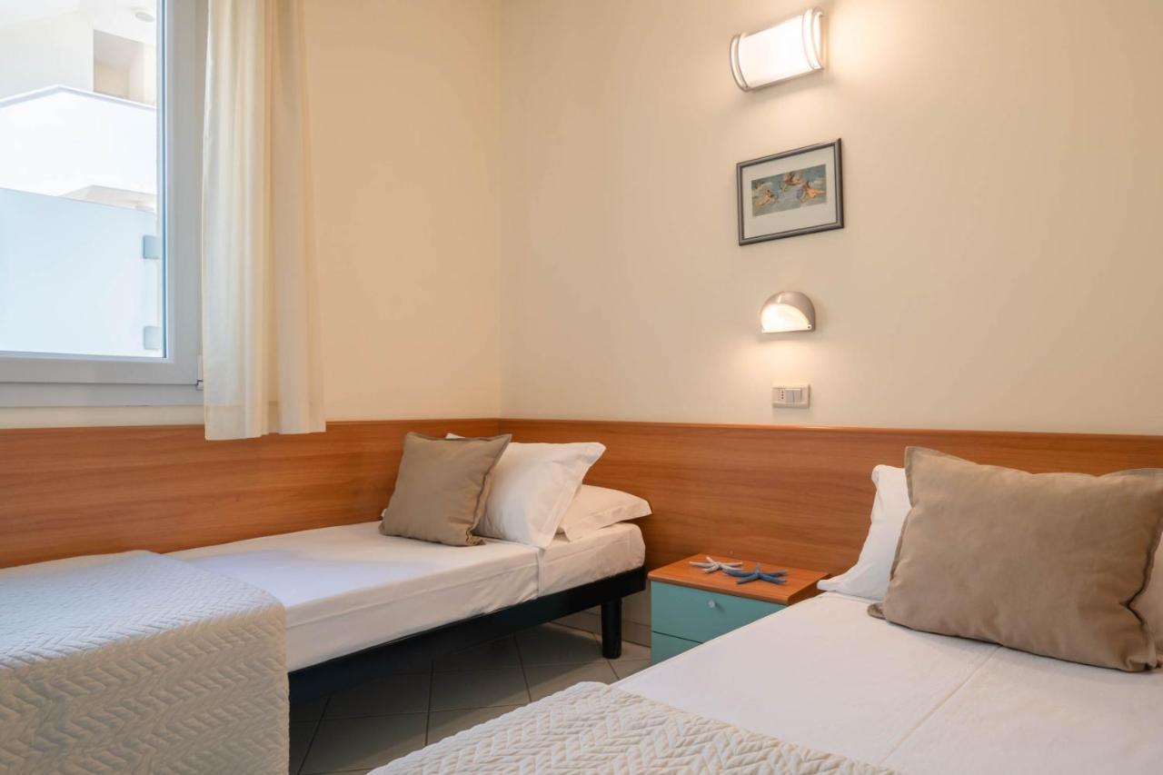 Residence Capitol Cattolica Exterior foto