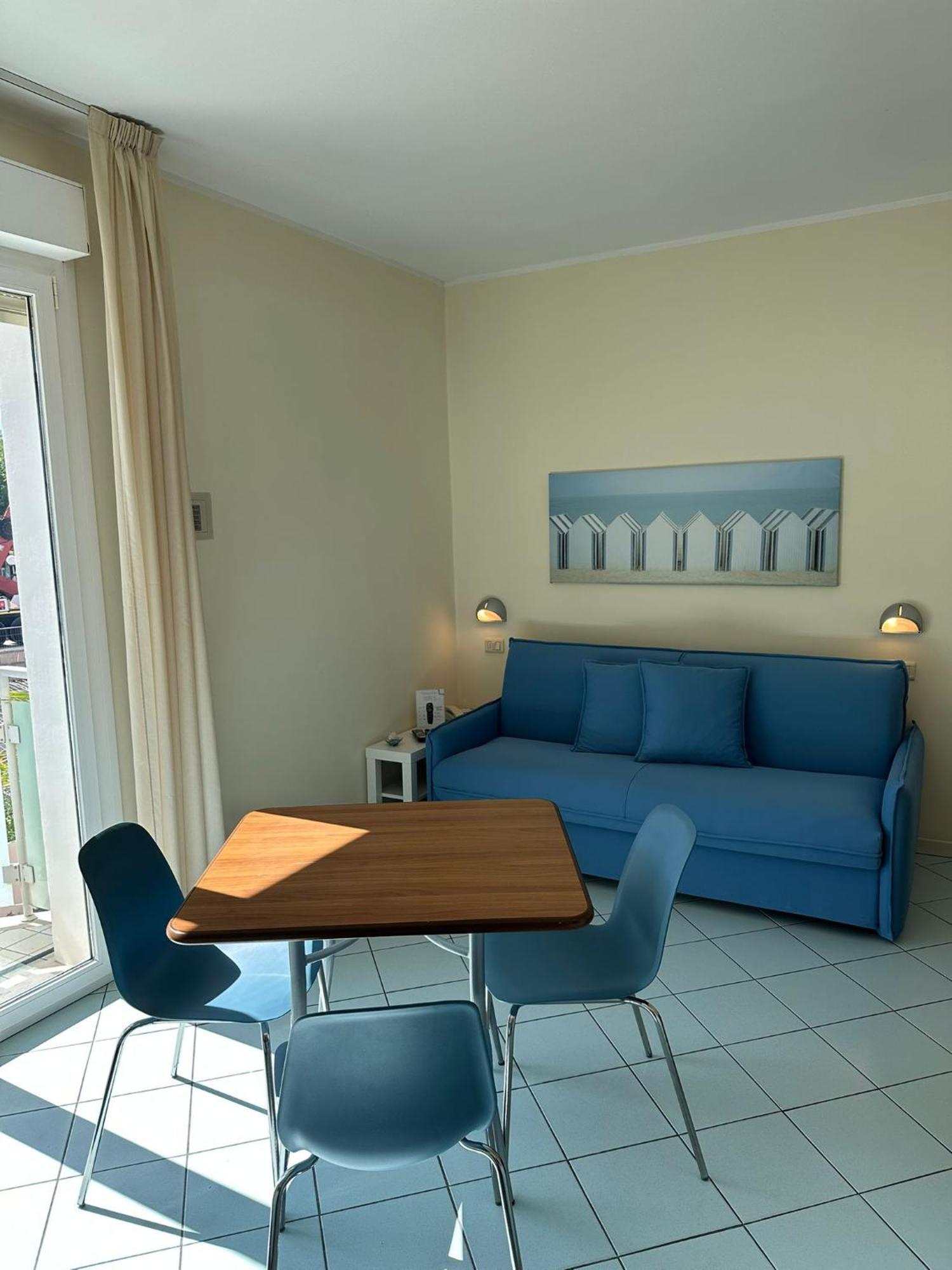 Residence Capitol Cattolica Exterior foto